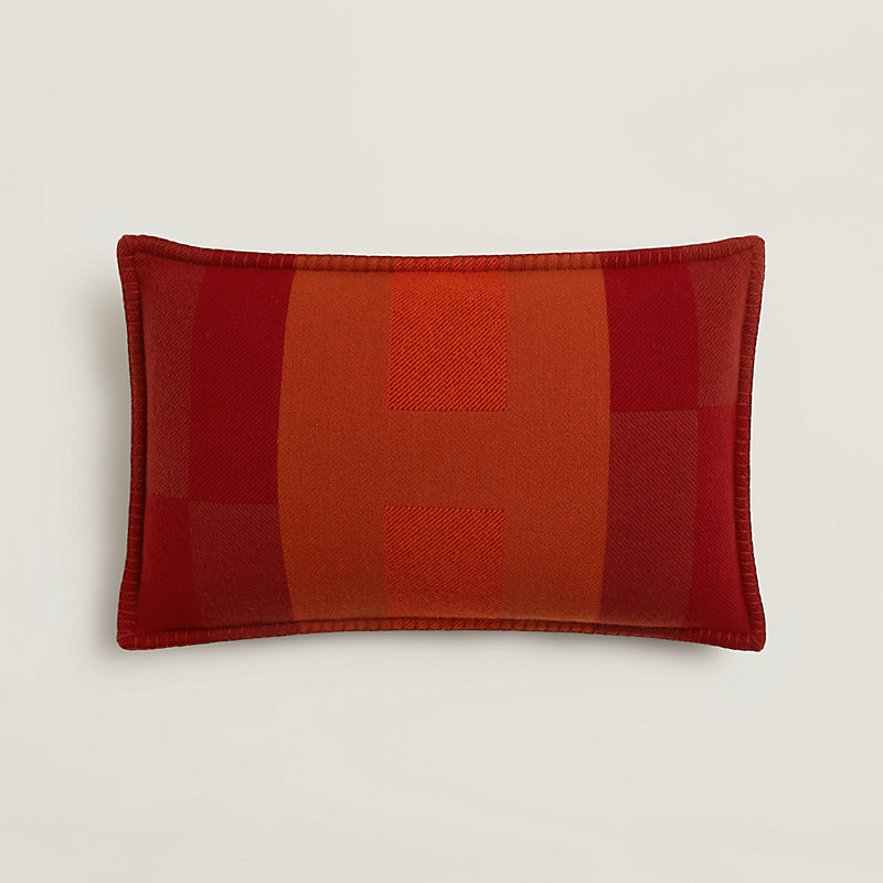 H Horizon pillow, medium model | Hermès Mainland China